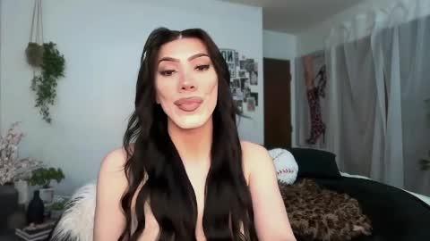 Kelsi  online show from March 2026 06:03:01 AM