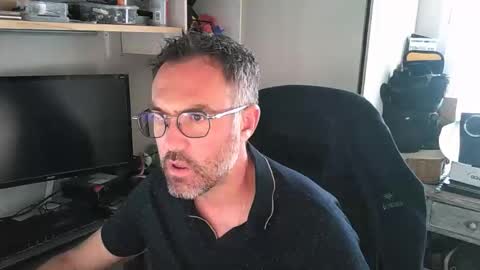 kelvin06133 online show from April 2026 03:11:01 PM