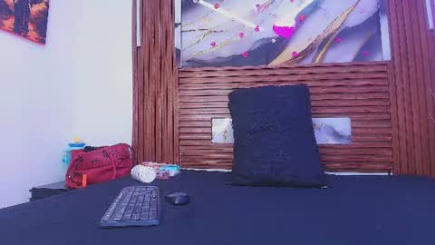 Snapshot of kemdall_lopez chatting on July 2026 07:16:01 PM kemdall lopez online show from July 2026 07:16:01 PM