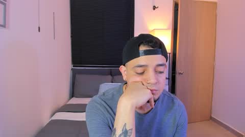 Snapshot of kendel_dimitri chatting on April 2026 06:42:02 AM kendel_dimitri online show from April 2026 06:42:02 AM