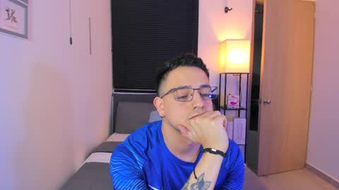 Snapshot of kendel_dimitri chatting on May 2026 03:00:02 AM kendel_dimitri online show from May 2026 03:00:02 AM