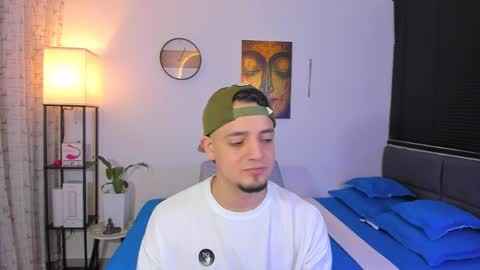 Snapshot of kendel_dimitri chatting on May 2026 03:57:02 AM kendel_dimitri online show from May 2026 03:57:02 AM