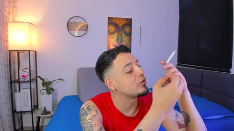 Snapshot of kendel_dimitri chatting on June 2026 02:05:02 AM kendel_dimitri online show from June 2026 02:05:02 AM