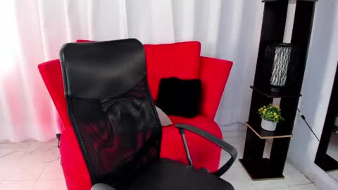 Snapshot of kendra_hot chatting on May 2026 01:07:02 PM Kendra Hot online show from May 2026 01:07:02 PM