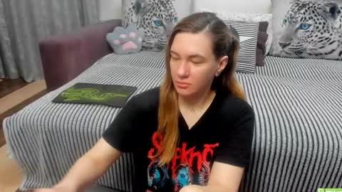 Kendra online show from April 2026 11:28:01 PM