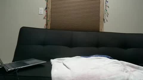 Kenluca online show from January 2025 10:02:02 PM