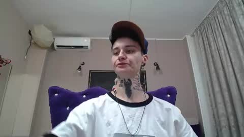 Snapshot of kennyvibe chatting on July 2026 11:47:02 AM kennyvibe online show from July 2026 11:47:02 AM
