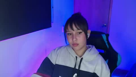 kenshi2302 online show from April 2026 05:03:01 AM