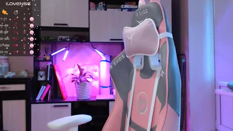 Snapshot of keshamoon chatting on January 2025 11:55:01 AM Kesha online show from January 2025 11:55:01 AM