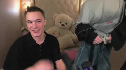 Kevin online show from November 2025 02:19:02 PM