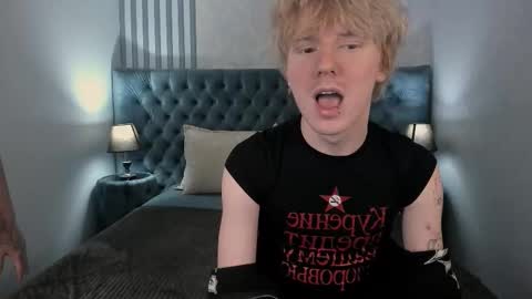 Kevin online show from November 2025 01:33:02 PM