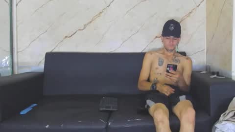 kevinperlas_ online show from November 2025 09:13:02 PM