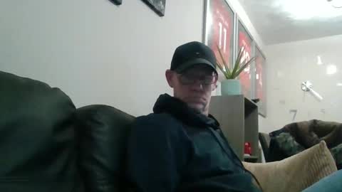 kevlooking4sez online show from March 2026 06:24:01 PM