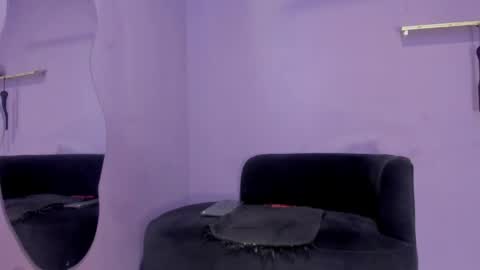 Snapshot of khaterine_hot_1 chatting on May 2026 06:27:02 PM Kathe Hot online show from May 2026 06:27:02 PM