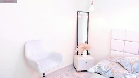 Khloe online show from April 2026 01:36:01 PM