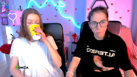 khloebeauty online show from April 2026 07:25:02 PM