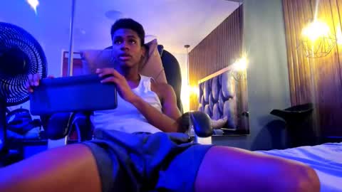 Snapshot of khris__evans chatting on February 2026 08:04:01 PM Kris Evans online show from February 2026 08:04:01 PM