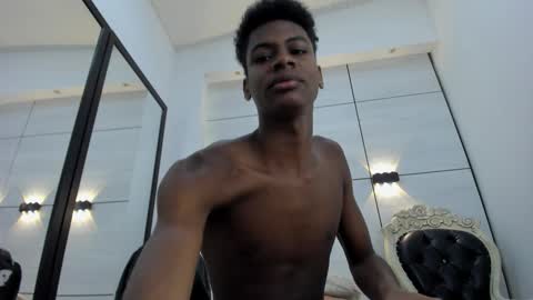 Snapshot of khris__evans chatting on March 2026 11:04:01 AM Kris Evans online show from March 2026 11:04:01 AM