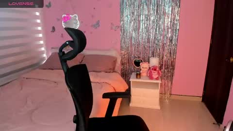 Snapshot of kiarielle chatting on April 2026 08:26:01 PM Kiarielle online show from April 2026 08:26:01 PM