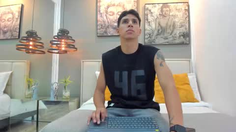 Kieran Derek online show from November 2025 12:43:02 AM