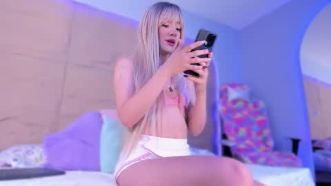 Snapshot of kiimcooper chatting on February 2026 11:06:02 AM KIM COOPER online show from February 2026 11:06:02 AM