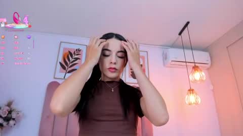 KIM  online show from April 2026 10:07:01 PM