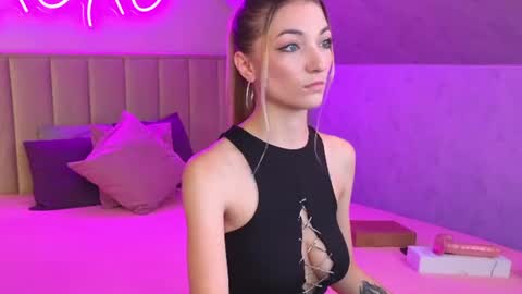 kimberlly_smith online show from July 2026 11:48:01 PM