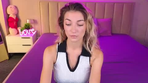 kimberlly_smith online show from July 2026 11:18:02 PM