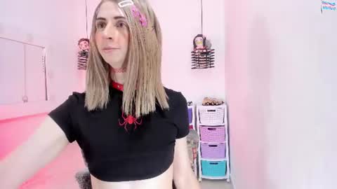 Snapshot of kimberly_thonson chatting on June 2026 10:25:02 PM kimberly_thonson online show from June 2026 10:25:02 PM