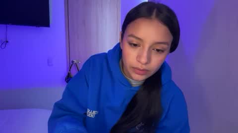 kimmi online show from April 2026 10:09:02 PM