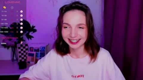 Snapshot of kindhazelhere_ chatting on June 2026 07:48:01 PM Hazel online show from June 2026 07:48:01 PM