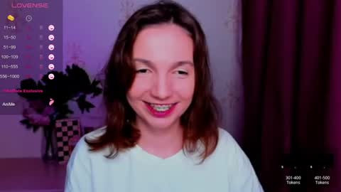 Snapshot of kindhazelhere_ chatting on July 2026 04:19:01 AM Hazel online show from July 2026 04:19:01 AM