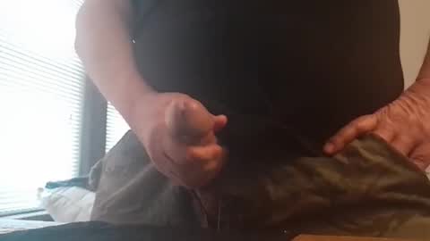 Kindofabear online show from February 2026 09:46:01 PM