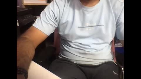 kingcobra_08 online show from May 2026 02:42:01 AM