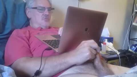 Snapshot of kingtongue10 chatting on May 2026 12:43:02 PM kingtongue10 online show from May 2026 12:43:02 PM