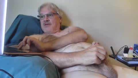 Snapshot of kingtongue10 chatting on May 2026 09:44:02 PM kingtongue10 online show from May 2026 09:44:02 PM