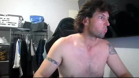 Snapshot of kinkybinerd chatting on January 2025 07:08:01 PM Horny Bloomy online show from January 2025 07:08:01 PM