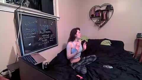 Snapshot of kinkykumiho chatting on April 2026 09:05:02 PM kinkykumiho online show from April 2026 09:05:02 PM