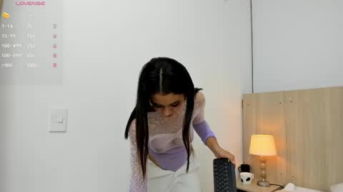 Kira online show from April 2026 11:32:02 PM