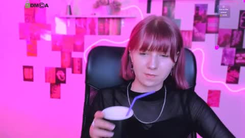 kira_melt online show from April 2026 07:37:01 PM