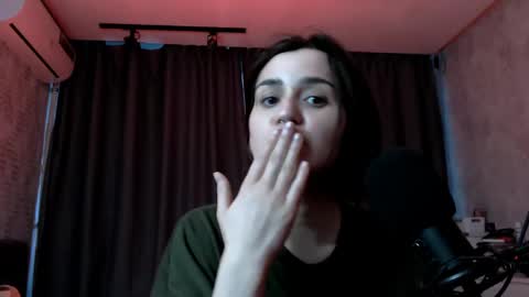 Kira  follow me  online show from May 2026 11:23:04 PM