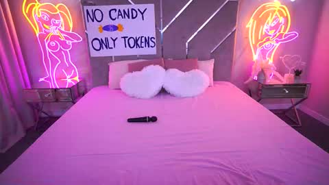 Kira online show from October 2025 08:53:02 PM