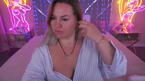 Kira online show from May 2026 04:53:02 AM