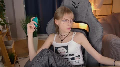 Kira online show from April 2026 11:54:01 PM