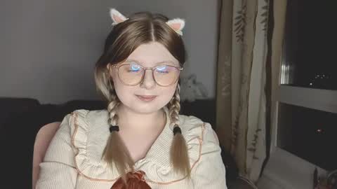 KiraYume online show from May 2026 08:59:02 PM