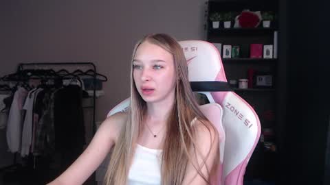 kitsuneyX online show from July 2026 11:18:02 PM