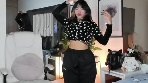 kitty online show from April 2026 11:33:02 PM