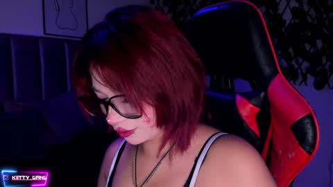 Camila online show from November 2025 02:21:01 AM