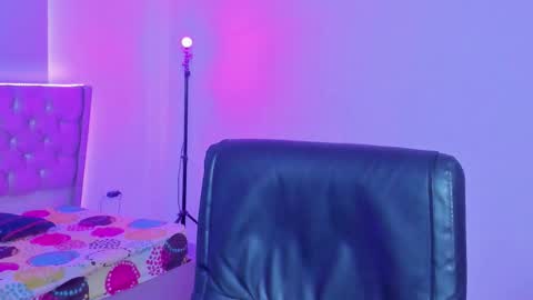 Snapshot of kitty_violet11 chatting on February 2026 09:38:01 PM kitty_violet11 online show from February 2026 09:38:01 PM