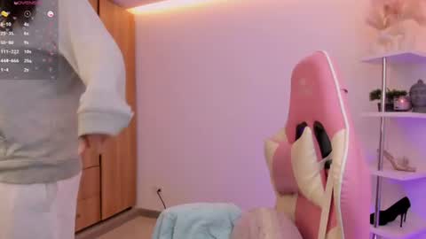 Snapshot of kittyfeet2 chatting on June 2026 01:50:01 AM kitty online show from June 2026 01:50:01 AM